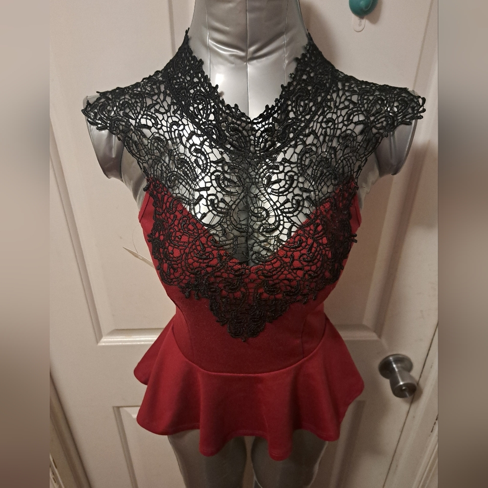 Charlotte Russe Blood Red & Black Lace Top Sz S - Picture 11 of 11